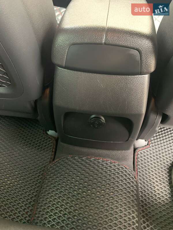 Позашляховик / Кросовер Kia Sorento 2011 в Чернігові