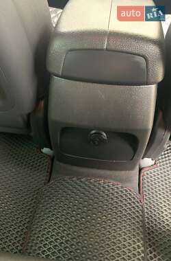 Внедорожник / Кроссовер Kia Sorento 2011 в 
