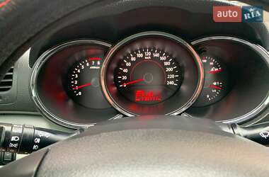 Внедорожник / Кроссовер Kia Sorento 2011 в 