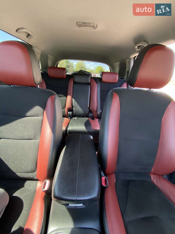 Позашляховик / Кросовер Kia Sorento 2011 в Житомирі