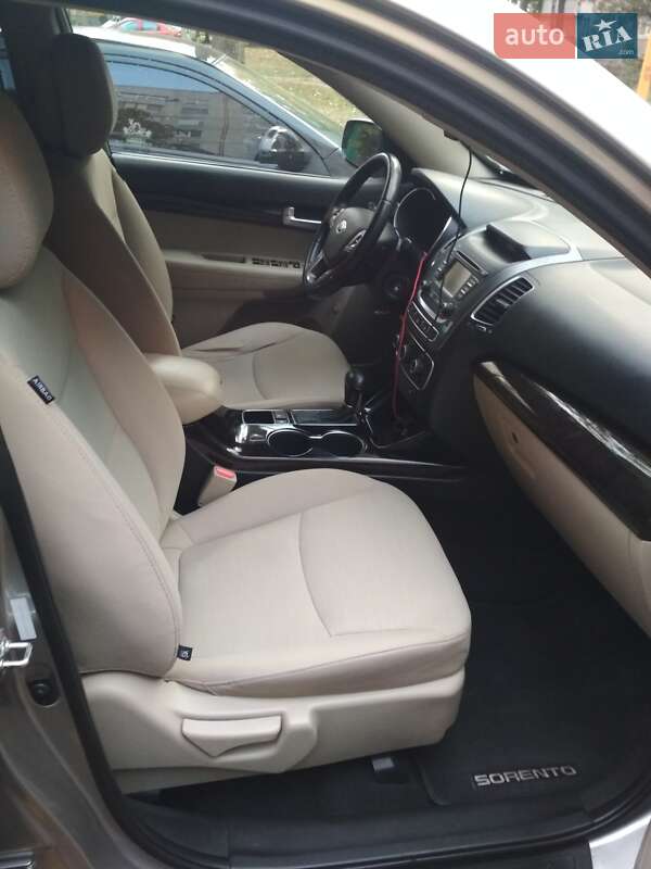 Позашляховик / Кросовер Kia Sorento 2013 в Харкові фото 2 Позашляховик / Кросовер Kia Sorento 2013 в Харкові