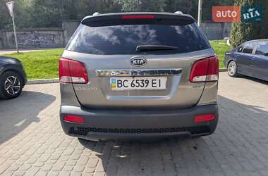 Позашляховик / Кросовер Kia Sorento 2011 в 