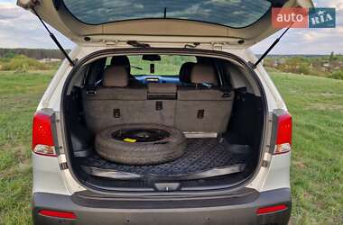 Позашляховик / Кросовер Kia Sorento 2013 в 