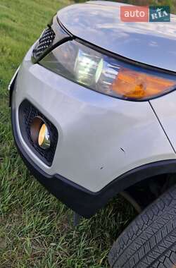 Позашляховик / Кросовер Kia Sorento 2013 в 