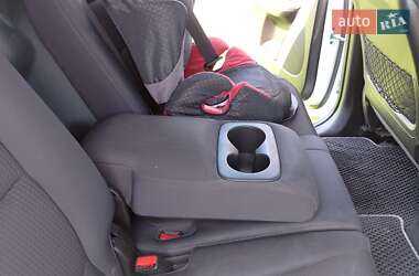 Позашляховик / Кросовер Kia Sorento 2010 в 