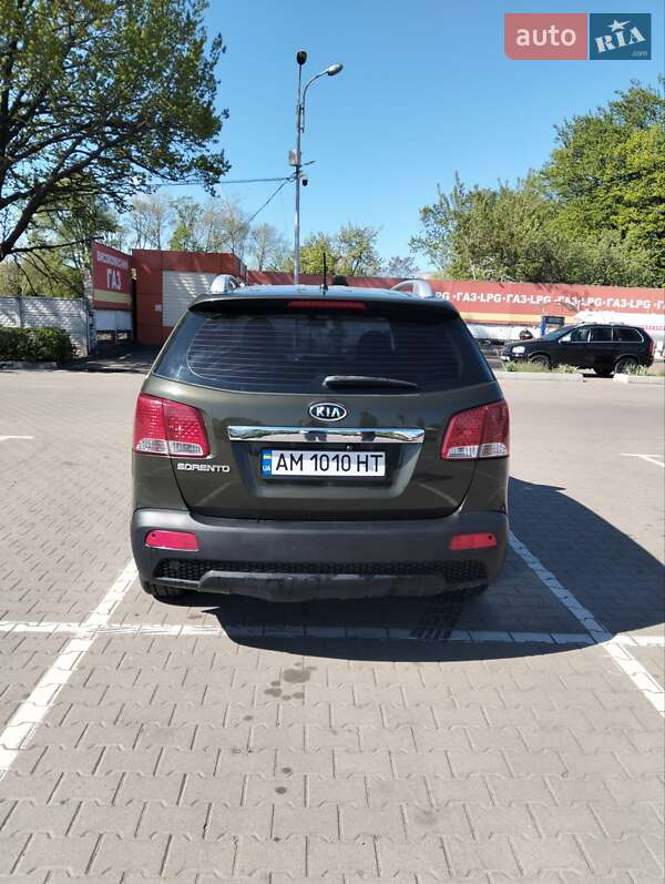 Внедорожник / Кроссовер Kia Sorento 2010 в Житомире