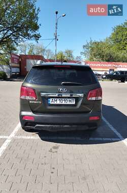 Внедорожник / Кроссовер Kia Sorento 2010 в 