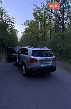 Позашляховик / Кросовер Kia Sorento 2012 в 