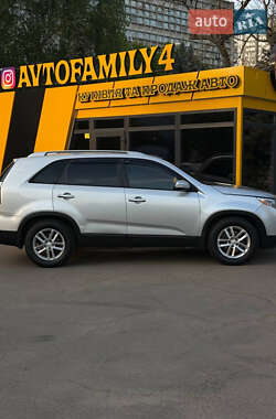 Внедорожник / Кроссовер Kia Sorento 2013 в 
