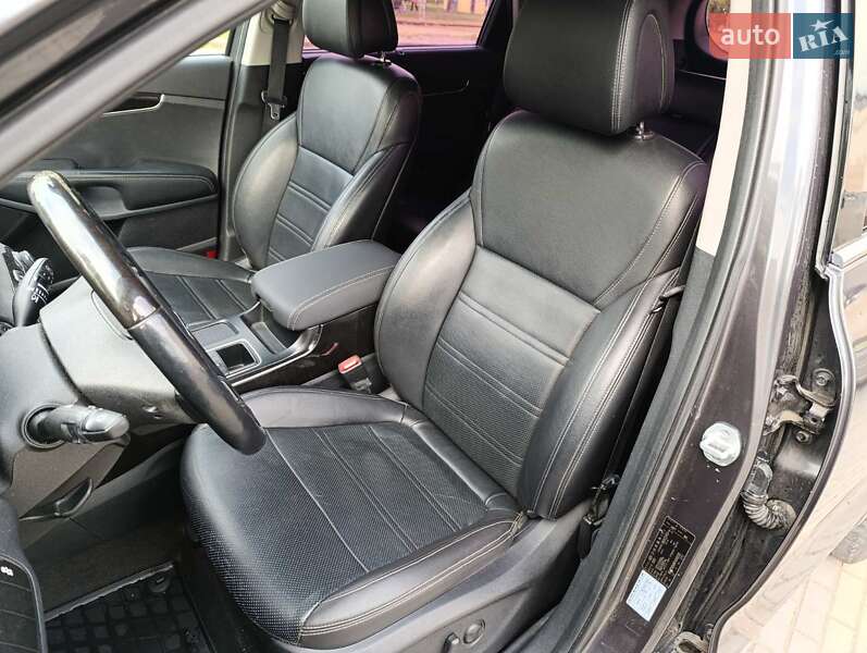 Внедорожник / Кроссовер Kia Sorento 2015 в Николаеве