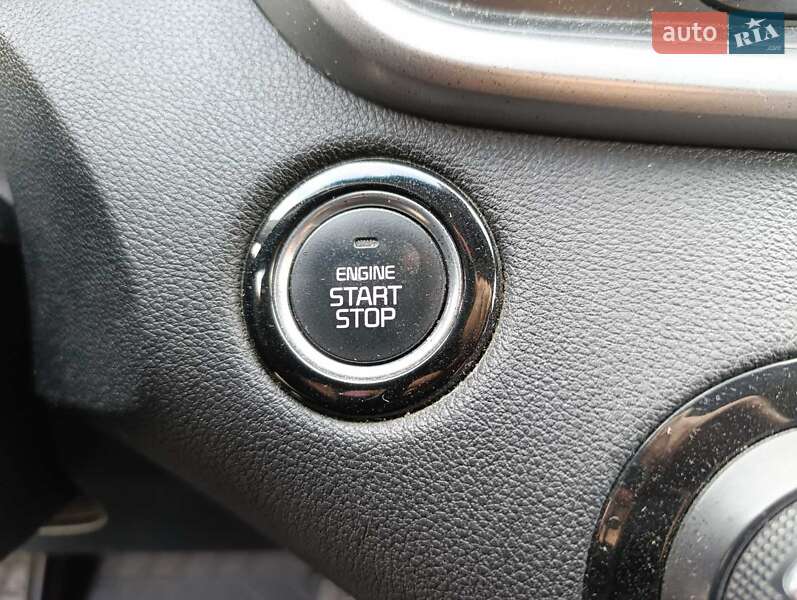 Внедорожник / Кроссовер Kia Sorento 2015 в Николаеве
