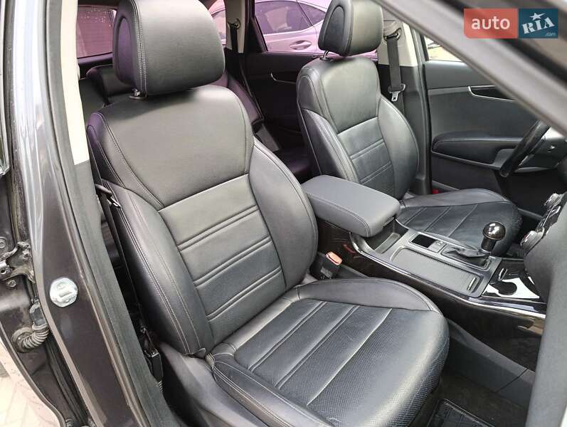 Внедорожник / Кроссовер Kia Sorento 2015 в Николаеве