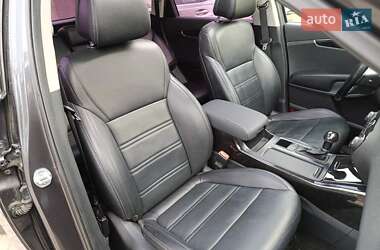 Внедорожник / Кроссовер Kia Sorento 2015 в 