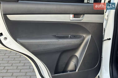 Внедорожник / Кроссовер Kia Sorento 2011 в 