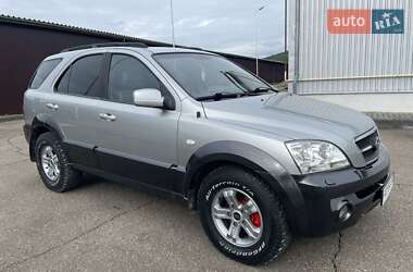 Позашляховик / Кросовер Kia Sorento 2005 в 