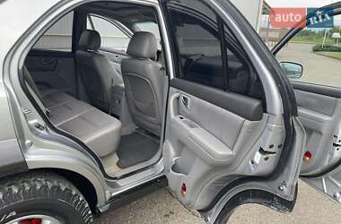 Позашляховик / Кросовер Kia Sorento 2005 в 