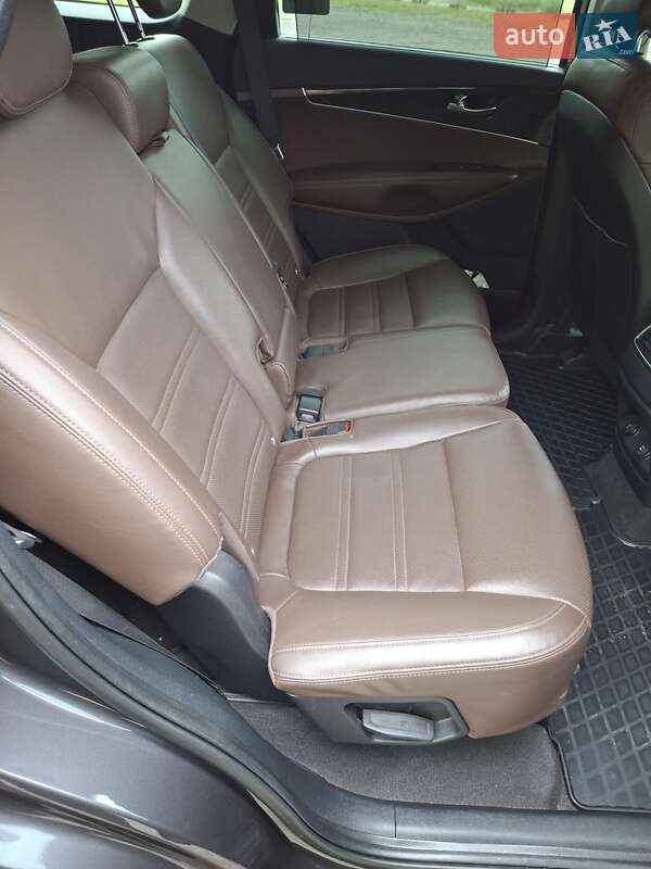 Внедорожник / Кроссовер Kia Sorento 2016 в Полтаве