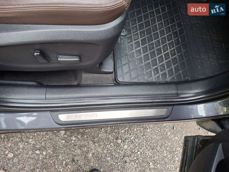 Внедорожник / Кроссовер Kia Sorento 2016 в Полтаве