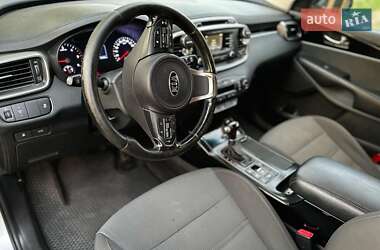Внедорожник / Кроссовер Kia Sorento 2016 в 