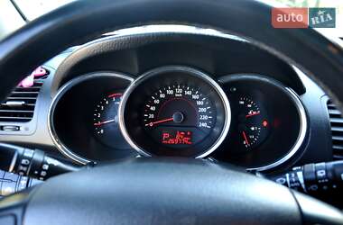 Внедорожник / Кроссовер Kia Sorento 2011 в 