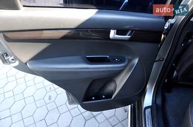 Внедорожник / Кроссовер Kia Sorento 2011 в 