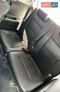 Позашляховик / Кросовер Kia Sorento 2011 в 