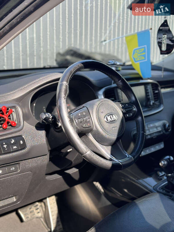 Внедорожник / Кроссовер Kia Sorento 2015 в Львове фото 22 Внедорожник / Кроссовер Kia Sorento 2015 в Львове