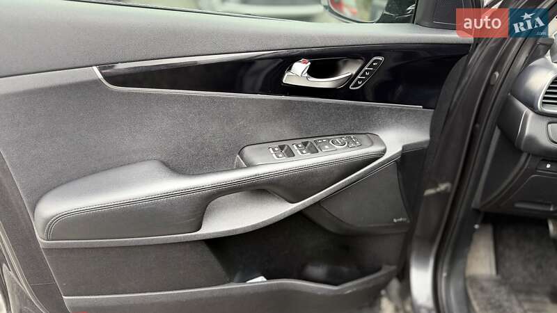 Внедорожник / Кроссовер Kia Sorento 2015 в Хмельницком