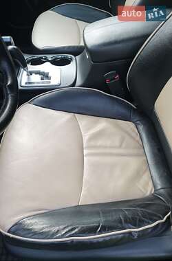 Позашляховик / Кросовер Kia Sorento 2010 в 