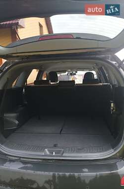 Позашляховик / Кросовер Kia Sorento 2010 в 