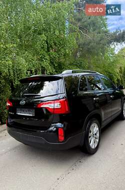 Внедорожник / Кроссовер Kia Sorento 2014 в 