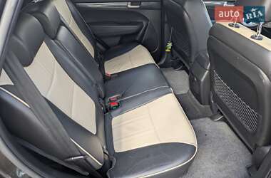 Позашляховик / Кросовер Kia Sorento 2011 в 
