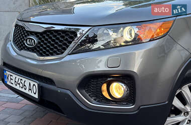 Позашляховик / Кросовер Kia Sorento 2012 в 