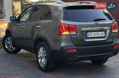 Позашляховик / Кросовер Kia Sorento 2012 в 