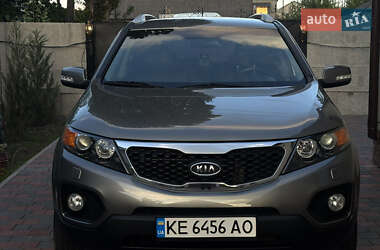 Позашляховик / Кросовер Kia Sorento 2012 в 