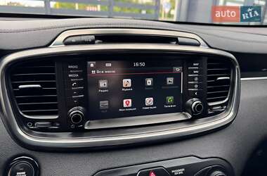 Позашляховик / Кросовер Kia Sorento 2016 в 