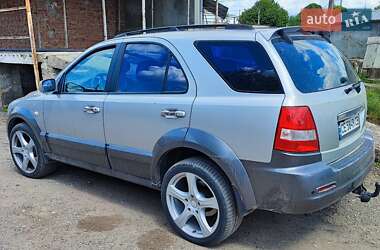 Внедорожник / Кроссовер Kia Sorento 2003 в 