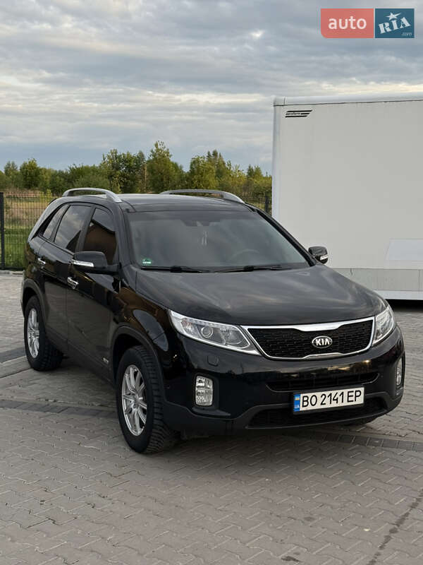 Позашляховик / Кросовер Kia Sorento 2012 в Івано-Франківську