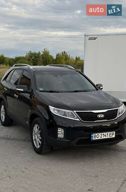 Позашляховик / Кросовер Kia Sorento 2012 в 