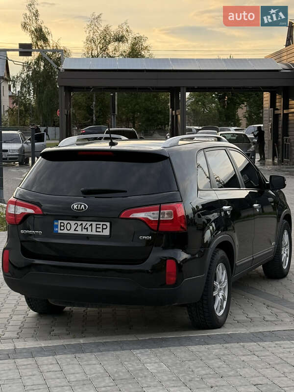 Позашляховик / Кросовер Kia Sorento 2012 в Івано-Франківську