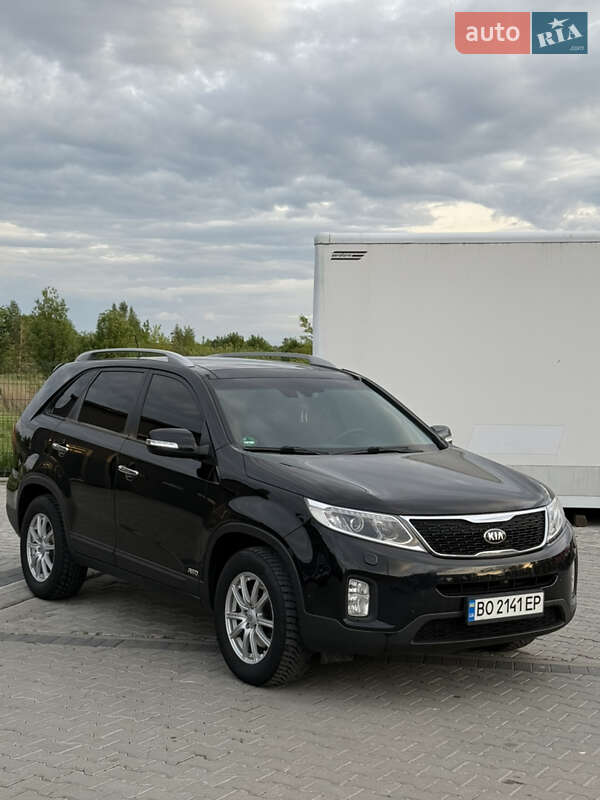 Позашляховик / Кросовер Kia Sorento 2012 в Івано-Франківську