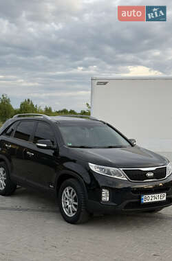 Позашляховик / Кросовер Kia Sorento 2012 в 