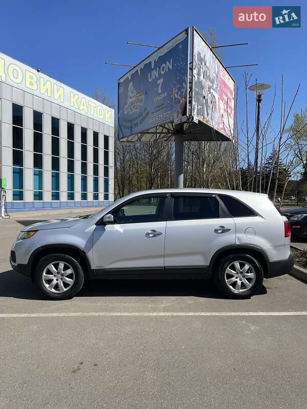 Позашляховик / Кросовер Kia Sorento 2010 в Кривому Розі
