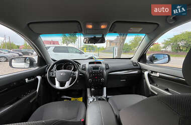 Внедорожник / Кроссовер Kia Sorento 2012 в 