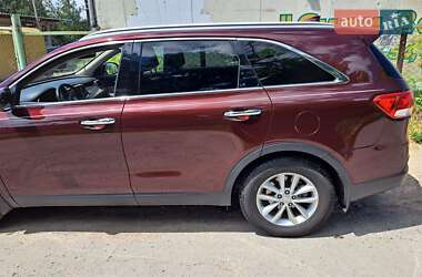 Позашляховик / Кросовер Kia Sorento 2016 в 