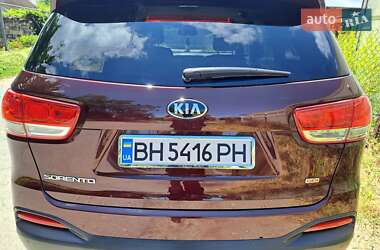 Позашляховик / Кросовер Kia Sorento 2016 в 
