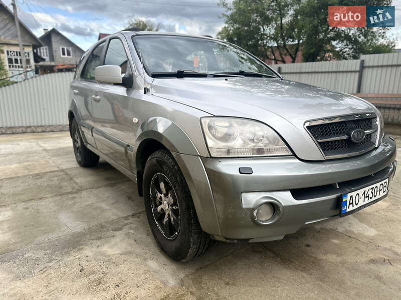Позашляховик / Кросовер Kia Sorento 2003 в Тячеві