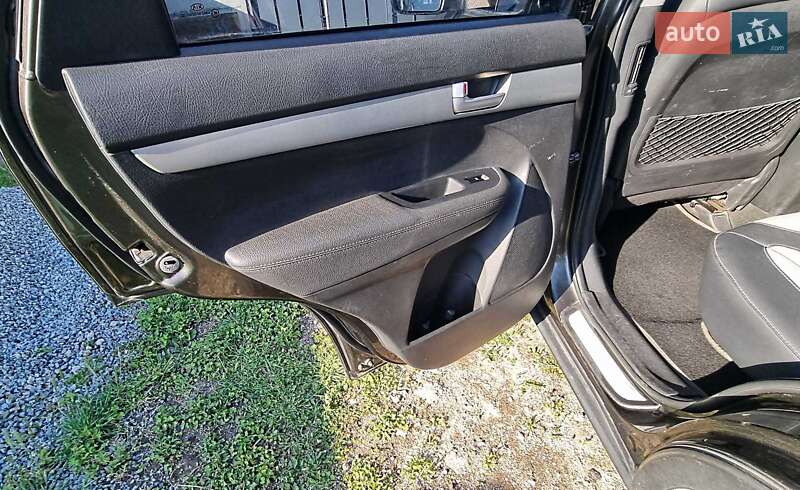 Внедорожник / Кроссовер Kia Sorento 2012 в Днепре