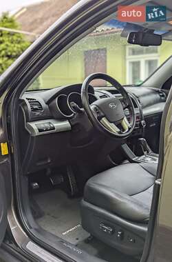 Внедорожник / Кроссовер Kia Sorento 2010 в 