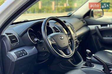 Внедорожник / Кроссовер Kia Sorento 2013 в 